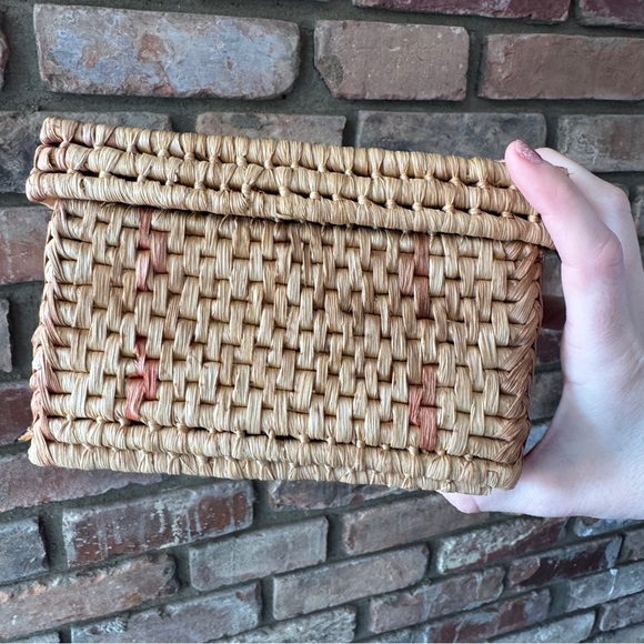 Handwoven Western Square Storage Basket with Lid - Picture 6 of 10